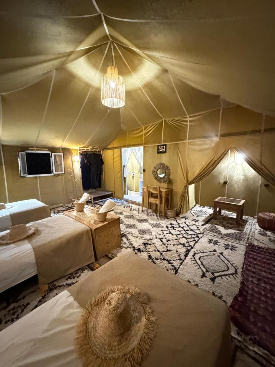 Desert Camp Camel & Sandboarding Merzouga Buitenkant foto