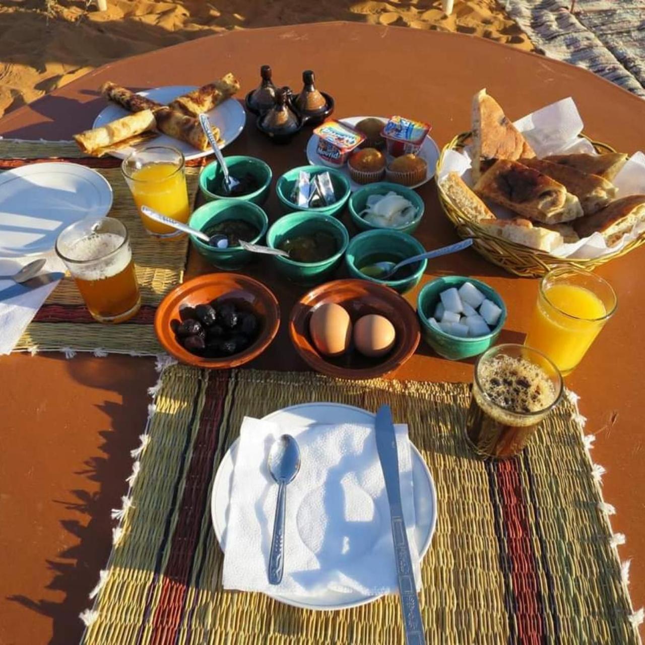Desert Camp Camel & Sandboarding Merzouga Buitenkant foto